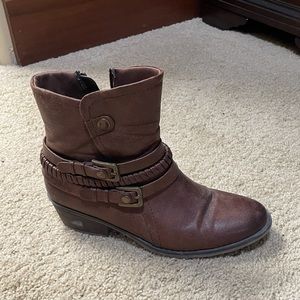 Baretraps Brown booties